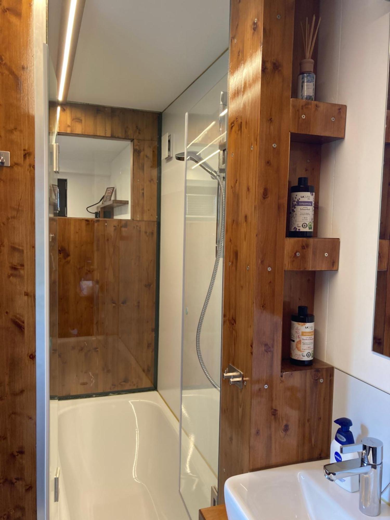 Tiny House Im Seecontainer Mit Parkplatz, Glasfaser, Netflix, Veranda Und Gehobener Ausstattung 科堡 外观 照片